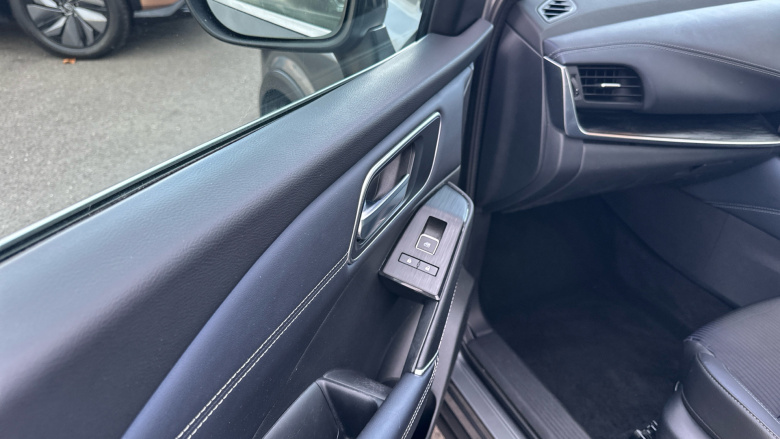 Nissan Qashqai 1.3 DiG-T MH Tekna 5dr Petrol Hatchback